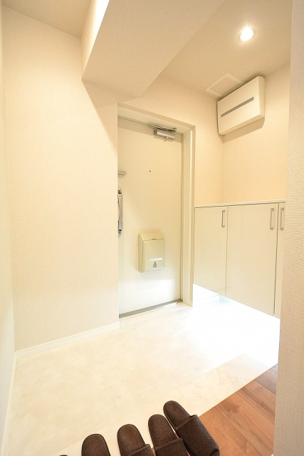 第18宮庭マンション　玄関