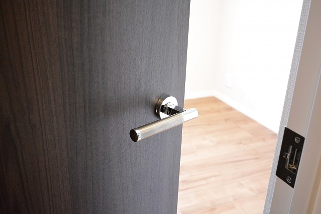 第18宮庭マンション　4.5帖洋室ドア