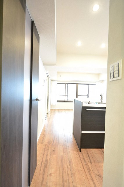 第18宮庭マンション　11.2帖LDK入口