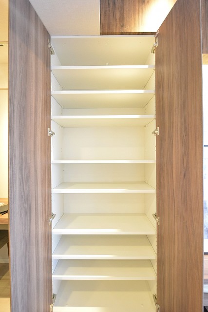 藤和渋谷常磐松ホームズ　TVボード横収納