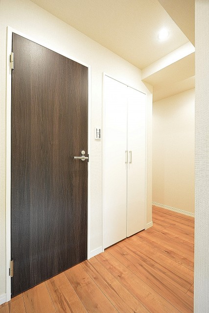 第18宮庭マンション　廊下