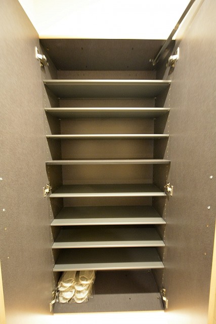 南青山ロータリーマンション　シューズBOX