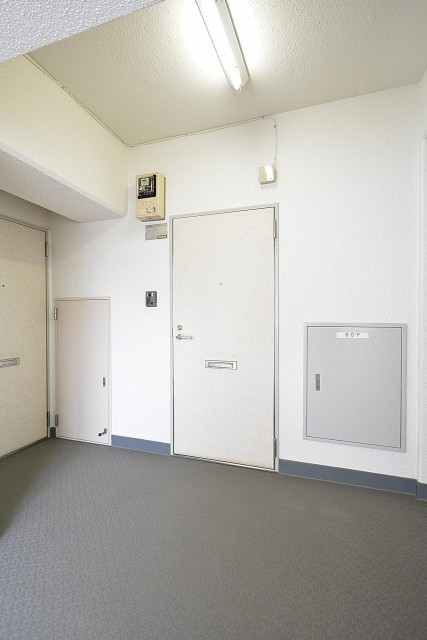 クレール東山　玄関ドア