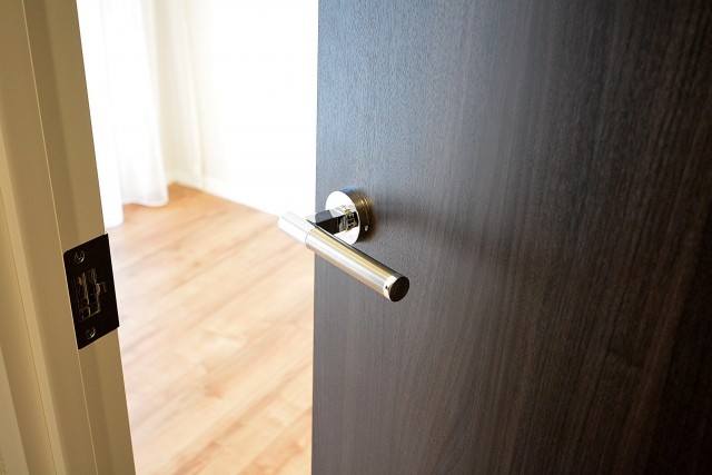 第18宮庭マンション　4.3帖洋室ドア