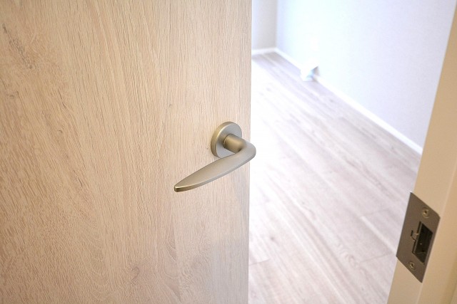 クレール東山　4.5帖洋室ドア