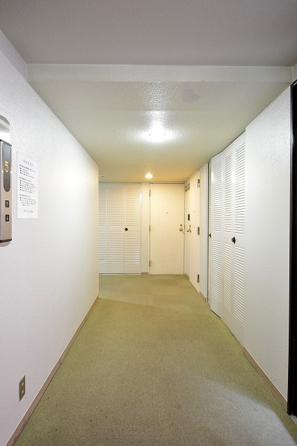 赤坂キャステール　共用廊下