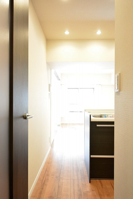 第18宮庭マンション　10.6帖LDK入口