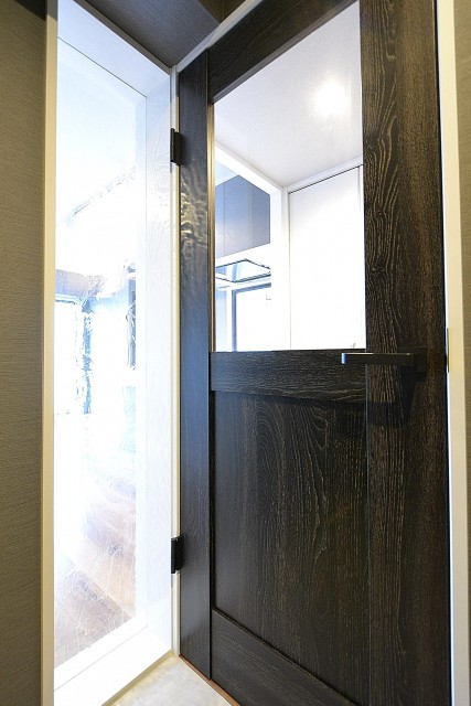 赤坂キャステール　LDKドア