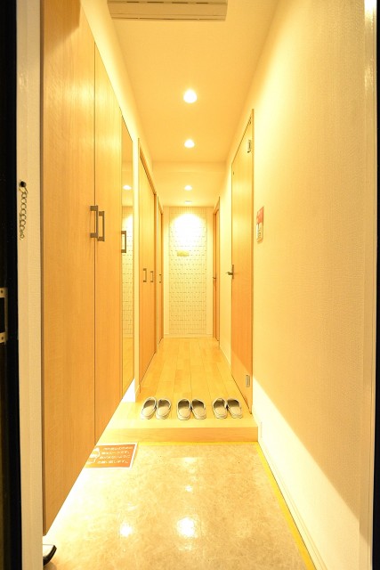 秀和第二三田綱町レジデンス　玄関