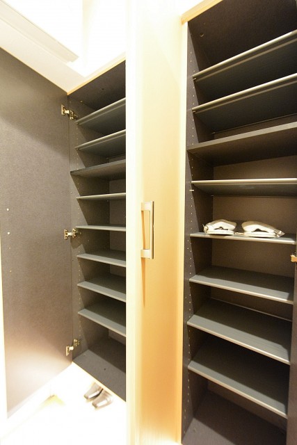 秀和第二三田綱町レジデンス　シューズBOX