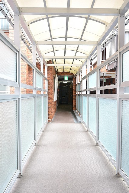 ニューウェルハイツ高輪　渡り廊下