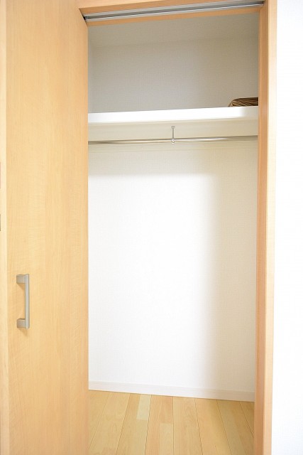 秀和第二三田綱町レジデンス　約5.5帖洋室クローゼット