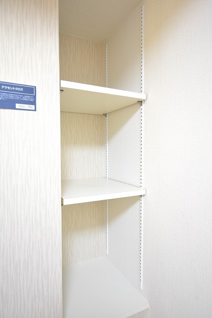 ニューウェルハイツ高輪　約4.0帖洋室の収納カウンター