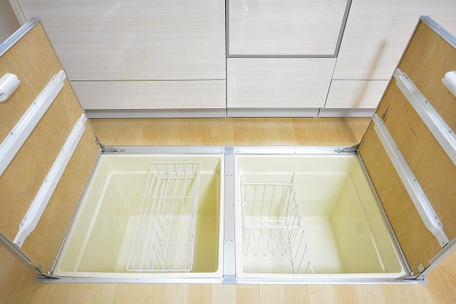 ニューウェルハイツ高輪　キッチンの床下収納