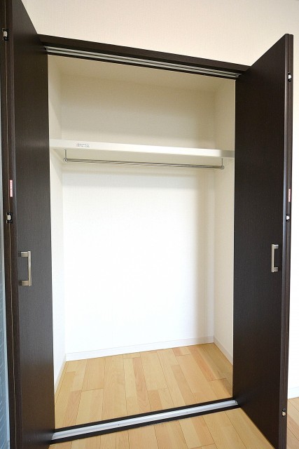 アルカサル世田谷上町　6.0帖洋室のクローゼット