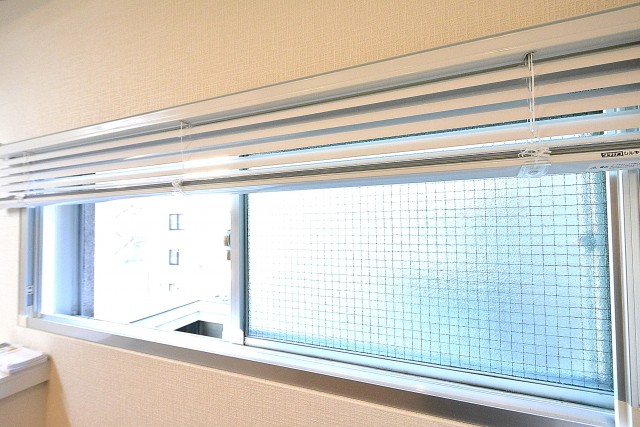 元赤坂マンション　キッチン窓