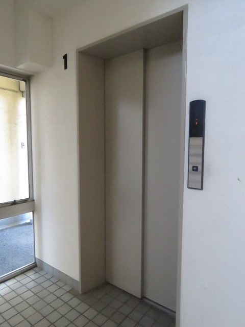 デボスハイツ　エレベーター
