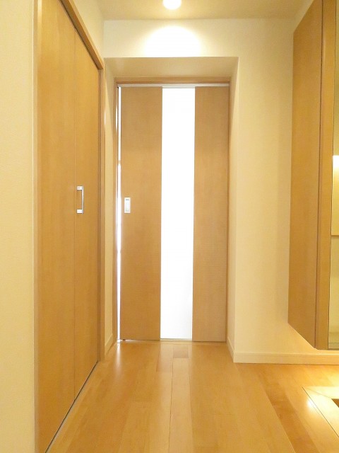 クレール八幡山　廊下