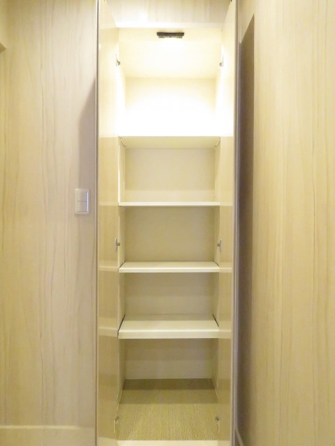 平河町リリエンハイム　シューズBOX