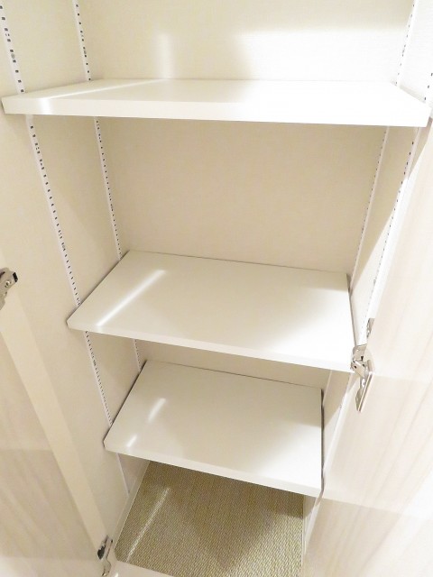 平河町リリエンハイム　廊下収納