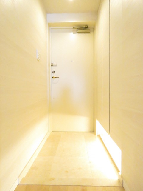 上北沢五丁目パーク・ホームズ　玄関ホール