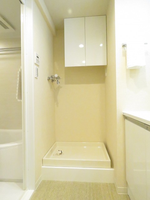 上北沢五丁目パーク・ホームズ　洗濯機置場