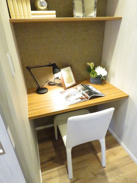 平河町リリエンハイム　デスク