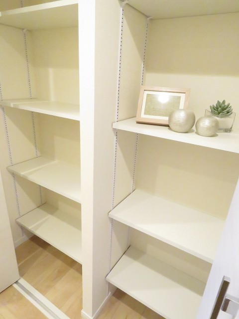 上北沢五丁目パーク・ホームズ　廊下収納