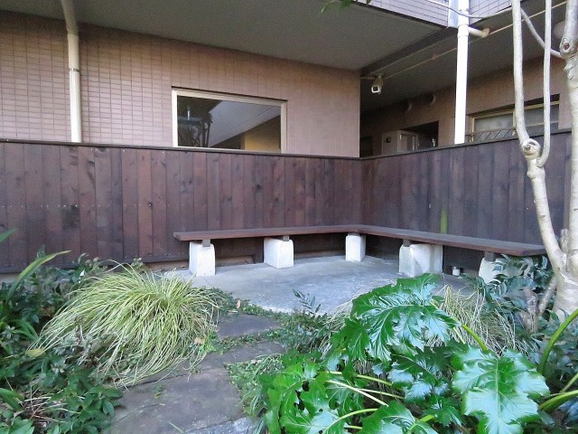 上北沢五丁目パーク・ホームズ　ベンチ