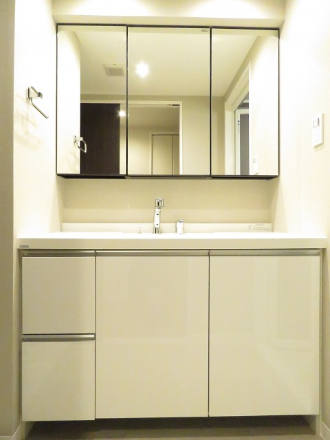 セザールアクアフロント勝どきイースト　洗面化粧台