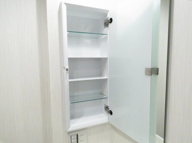 メゾンドール明石　キャビネット