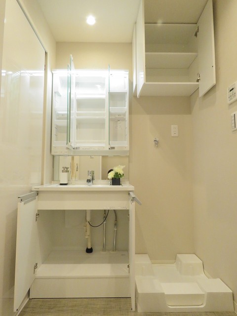 アルテール新宿　洗面室