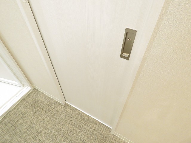 アルテール新宿　トイレ扉