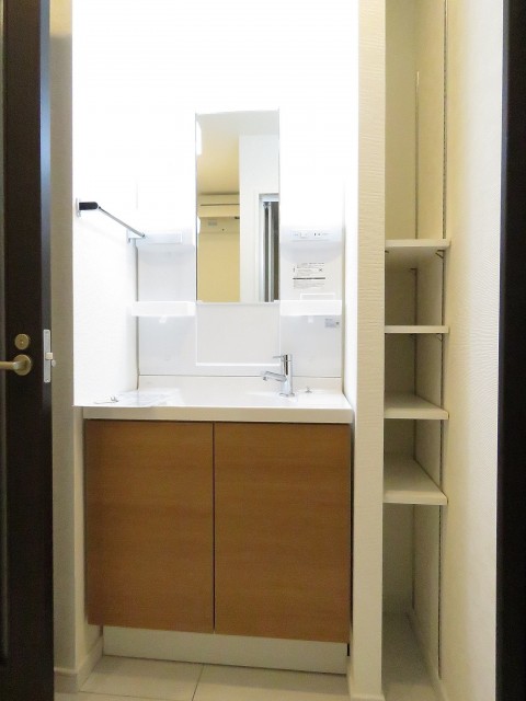 モンターニュ目黒中町　洗面化粧台