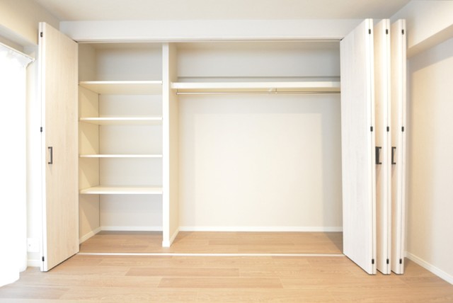 第18宮廷マンション 洋室