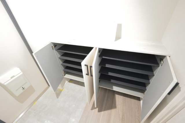 第18宮廷マンション 玄関