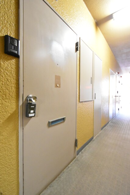 バロール代々木 玄関