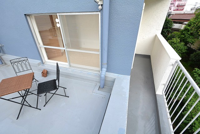 ウエスト経堂マンション バルコニー２