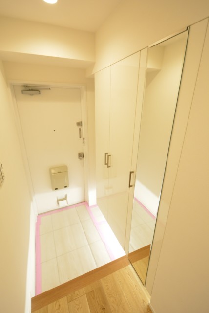 芝公園アビタシオン 玄関