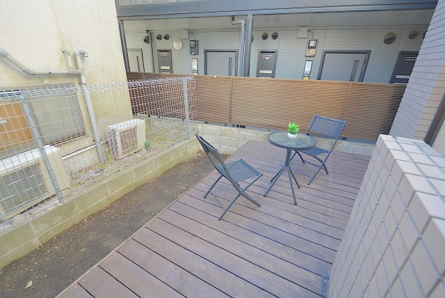 フェルテシモ祐天寺 ウッドデッキ