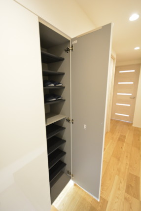 芝公園アビタシオン 玄関