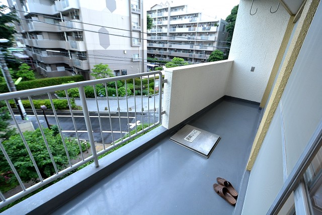 ウエスト経堂マンション バルコニー１