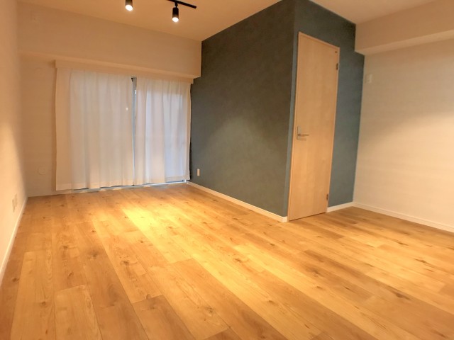 東建島津山南ハイツ 玄関