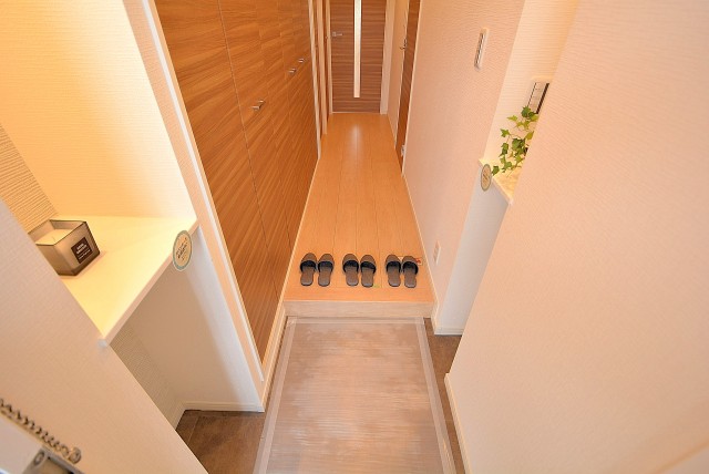 ③ウエスト経堂マンション 玄関