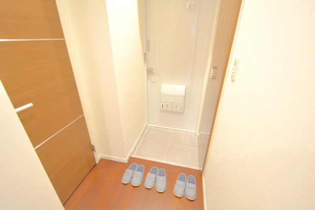 パイロットハウス北新宿 玄関