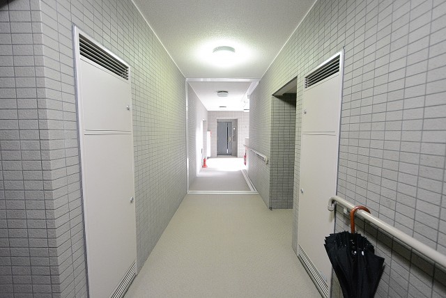上野毛南パークホームズ 廊下