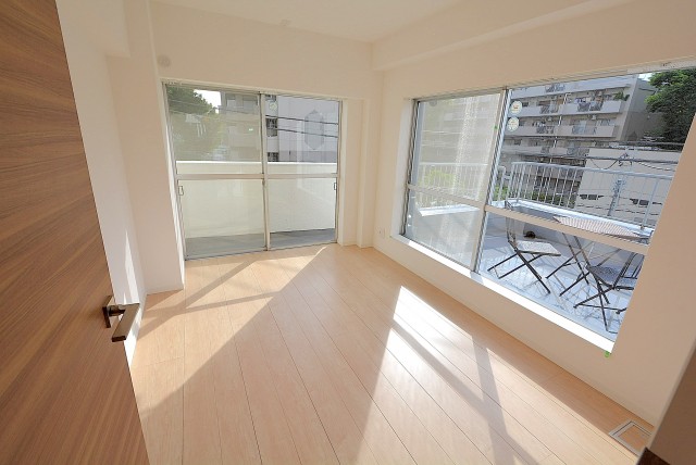 ウエスト経堂マンション 洋室２