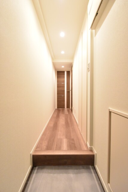 バロール代々木 玄関