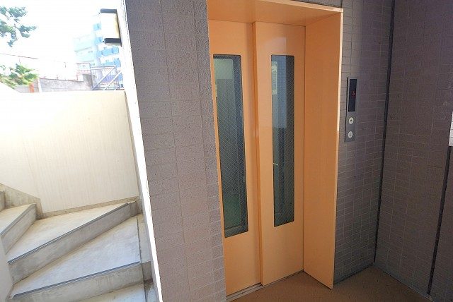 日神デュオステージ新宿若松町 廊下