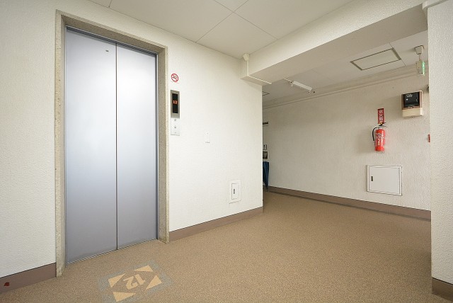 秀和築地レジデンス 玄関